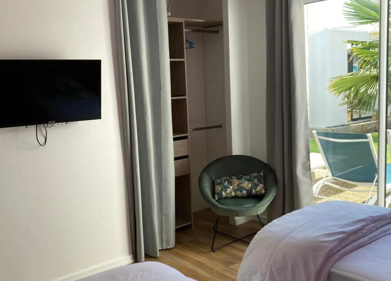 Maison Avec Piscine Couverte Louannec
